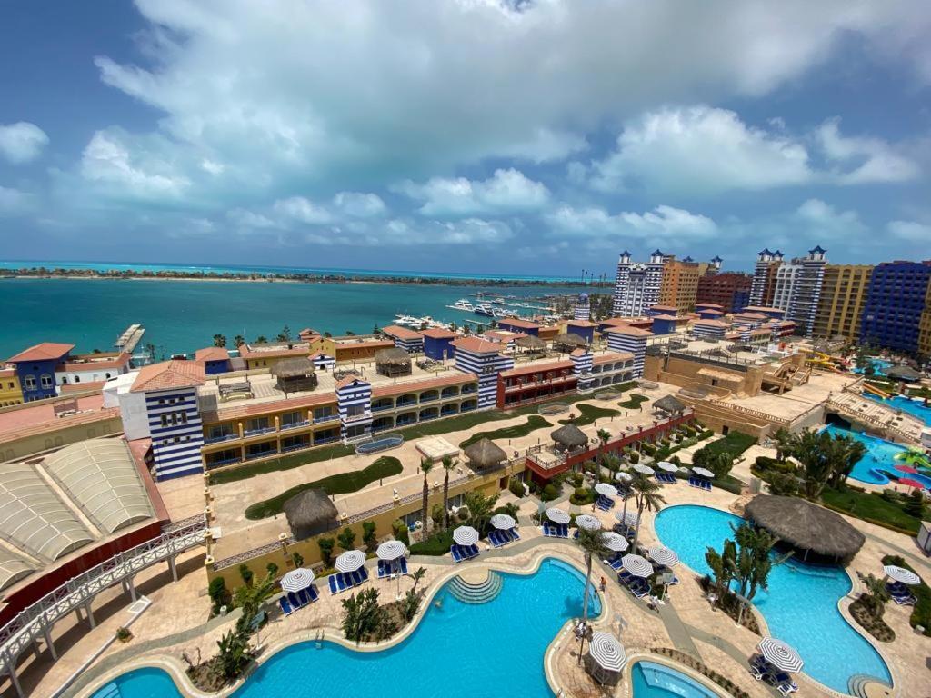 Porto Marina Resort Chalets Families Only El Alamein Exteriör bild