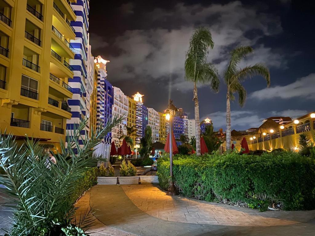 Porto Marina Resort Chalets Families Only El Alamein Exteriör bild