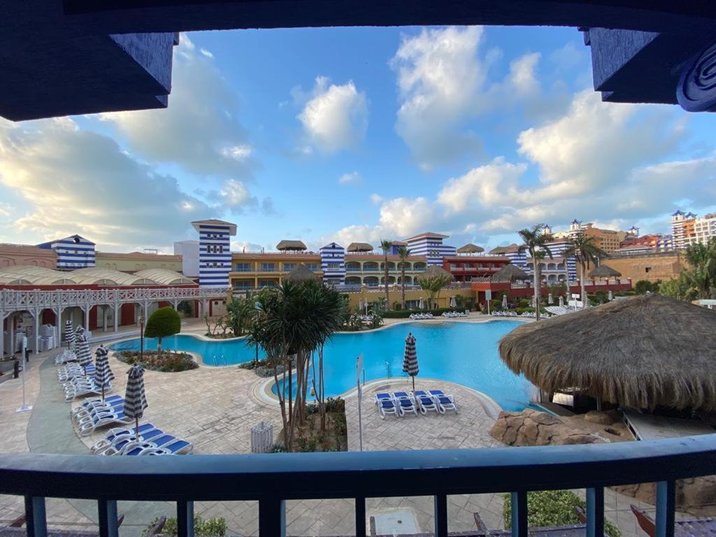 Porto Marina Resort Chalets Families Only El Alamein Exteriör bild