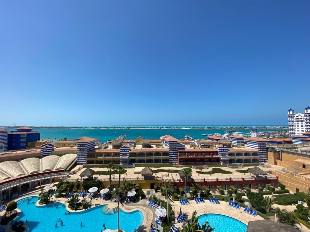 Porto Marina Resort Chalets Families Only El Alamein Exteriör bild