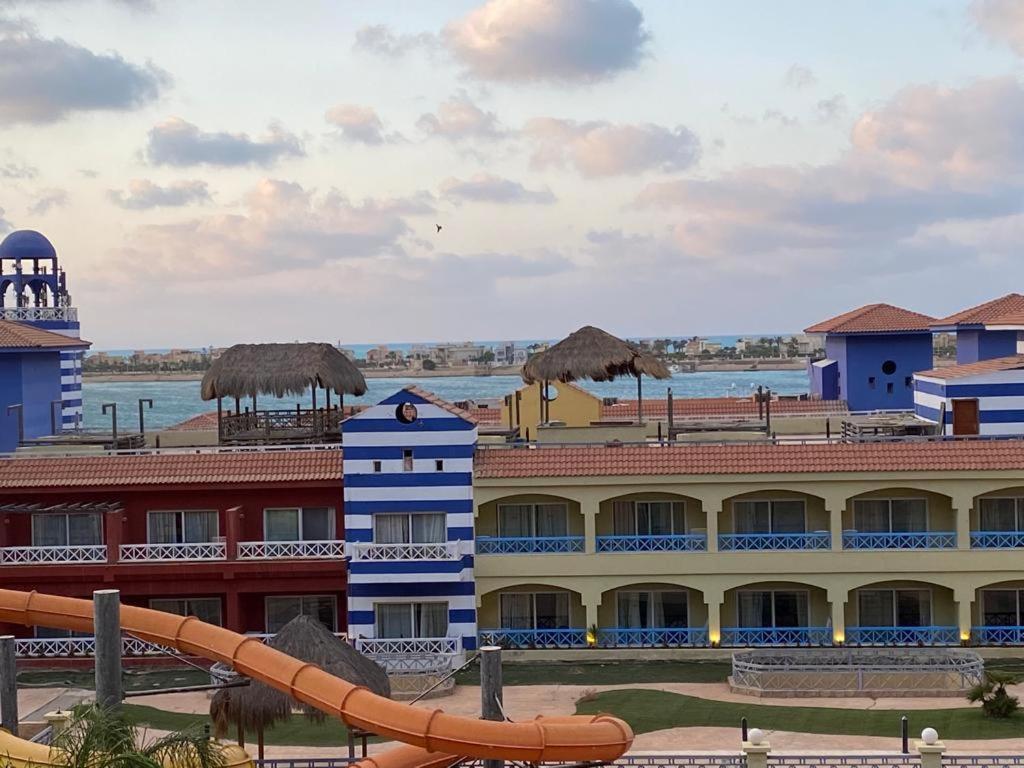 Porto Marina Resort Chalets Families Only El Alamein Exteriör bild