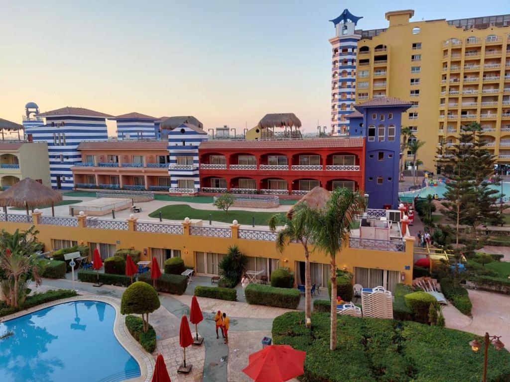 Porto Marina Resort Chalets Families Only El Alamein Exteriör bild