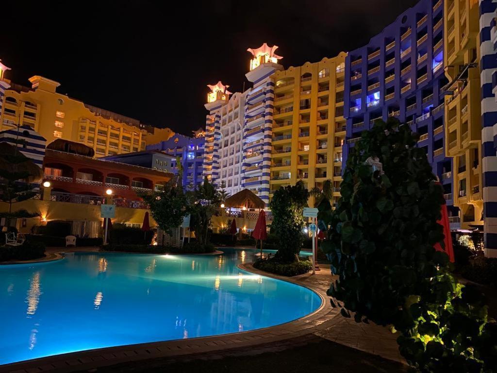 Porto Marina Resort Chalets Families Only El Alamein Exteriör bild