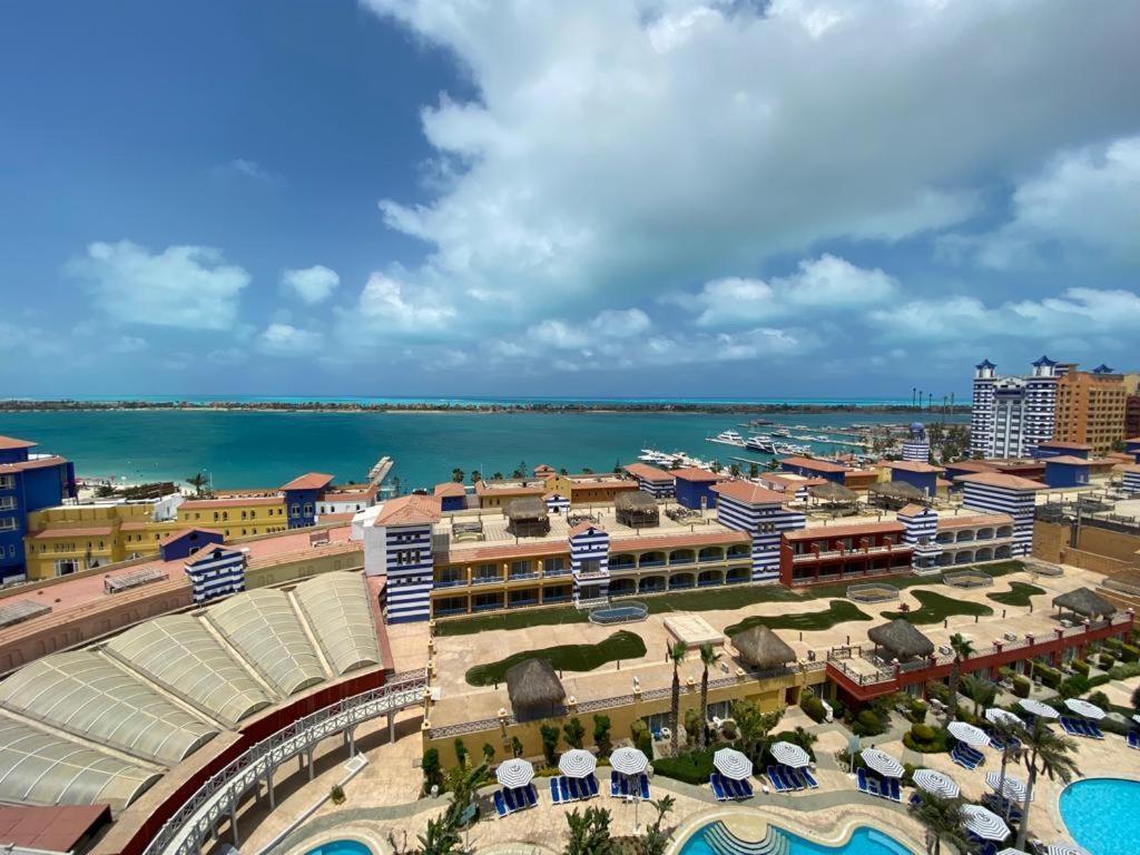 Porto Marina Resort Chalets Families Only El Alamein Exteriör bild